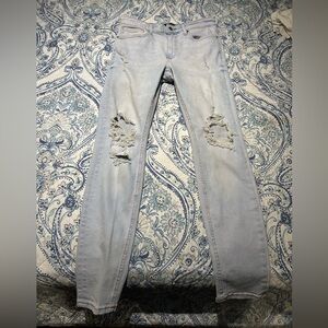 H&M ripped jeans really looks good wearing them